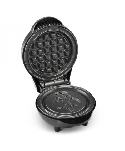 The Mandalorian Waffle Maker with Mythosaur Skull Design – Star Wars Inspired Mini Waffle Cooker
